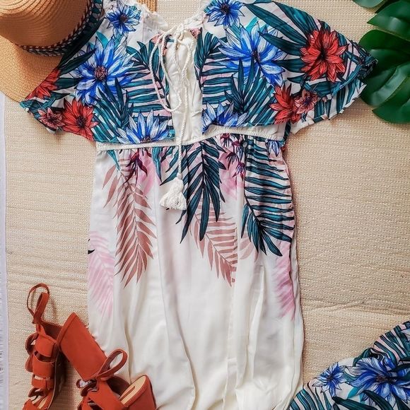 1 Left-  Floral Maxi Dress - Picture 4 of 7